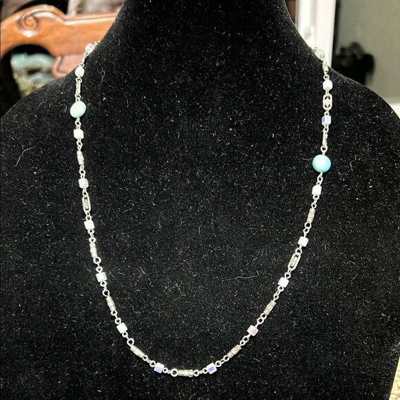 Elegant Silver and Turquoise Necklace - Picture 1 of 3